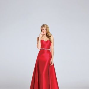 Strapless sweetheart Ellie Wilde Prom Dress